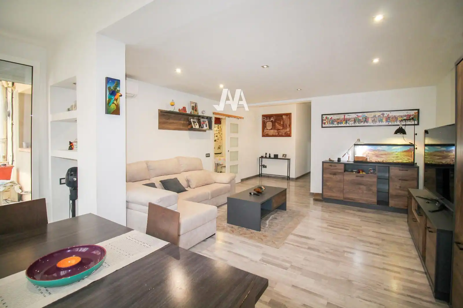 Piso con terraza en venta en El Poble Sec, imagen 3