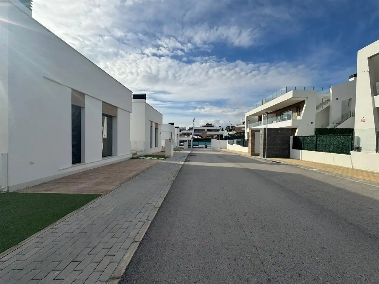 Vista exterior de Planta baja en venta en Finestrat con Aire acondicionado, Terraza y Trastero