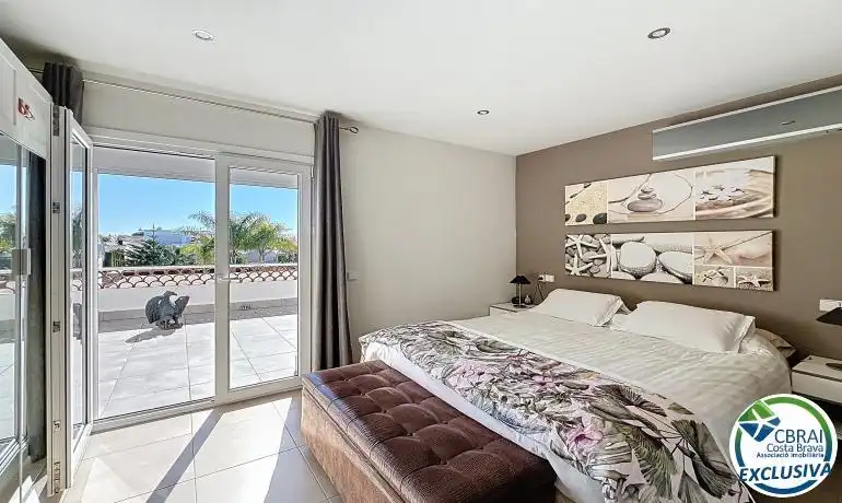 Bedroom of Houses for sale in Empuriabrava  with Heating, Terrace and Swimming Pool