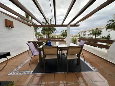 Appartement compact avec piscine à vendre à Selwo