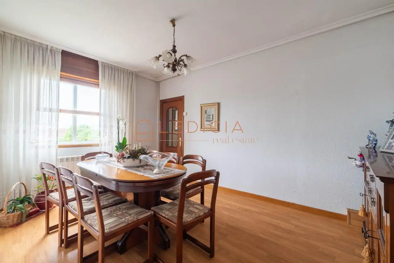 Dining room of Houses for sale in Vigo   with Heating, Terrace and Storage room