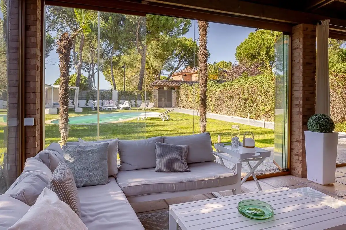 Terraza de Casa adosada en venta en Boadilla del Monte con Aire acondicionado, Calefacción y Jardín privado