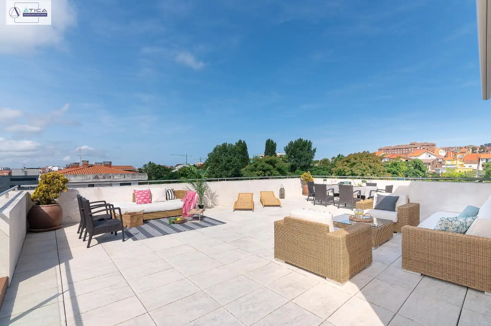 Terrasse von Dachboden zum Verkauf in Santander mit Heizung, Privatgarten und Parkett