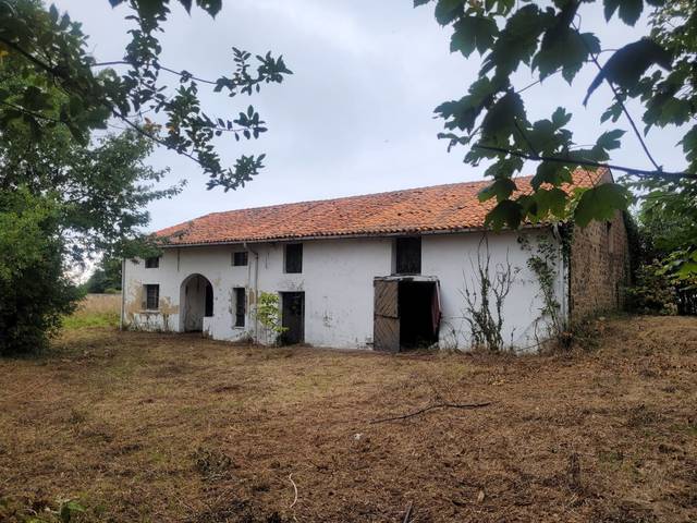 Casa-chalet en Venta en Quintes - Arroes