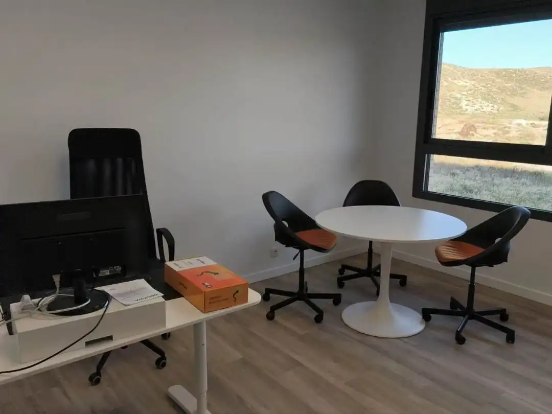 Oficina de alquiler en Cuarte de Huerva con Aire acondicionado, Calefacción y Internet