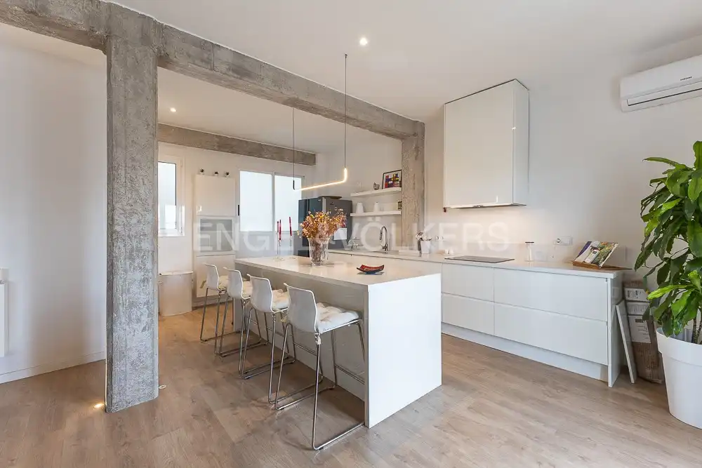Kitchen of Flat for rent in Valencia  with Air Conditioner, Heating and Parquet flooring
