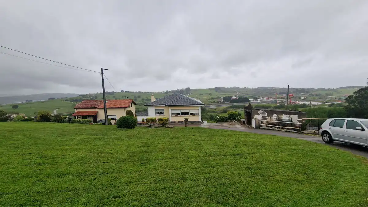 Casa o chalet en venta en Miengo con Calefacción, Terraza y Trastero