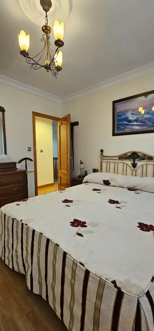 Habitación de Casa o chalet en venta en Churriana de la Vega con Trastero y Amueblado