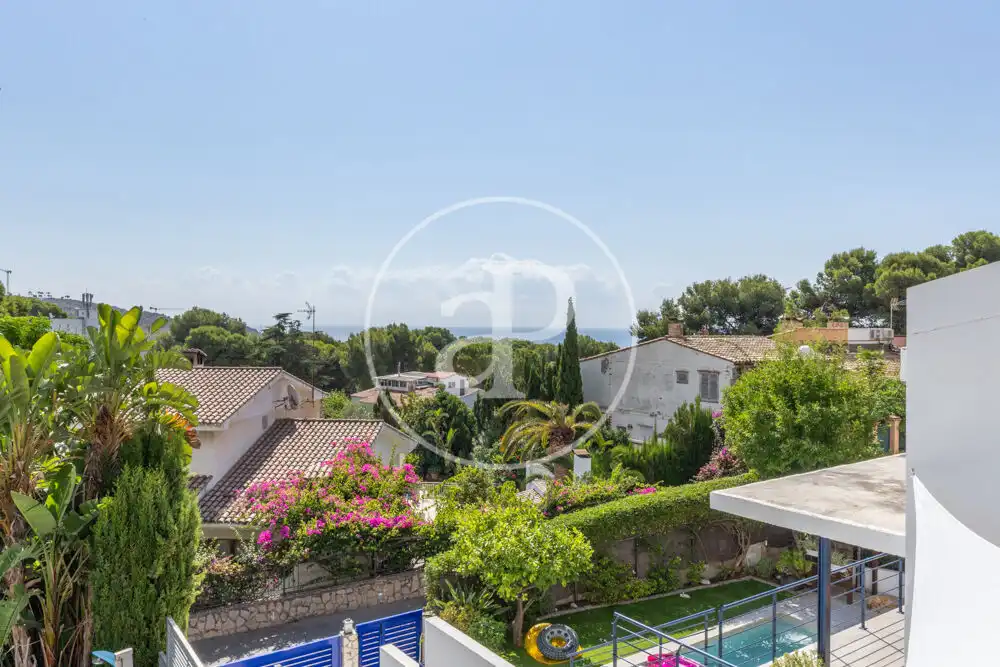 Vista exterior de Casa adosada en venda en Oropesa del Mar / Orpesa amb Aire condicionat, Calefacció i Jardí privat
