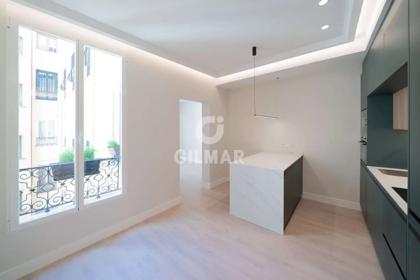 Kitchen of Flat for sale in Madrid  with Heating and Storage room