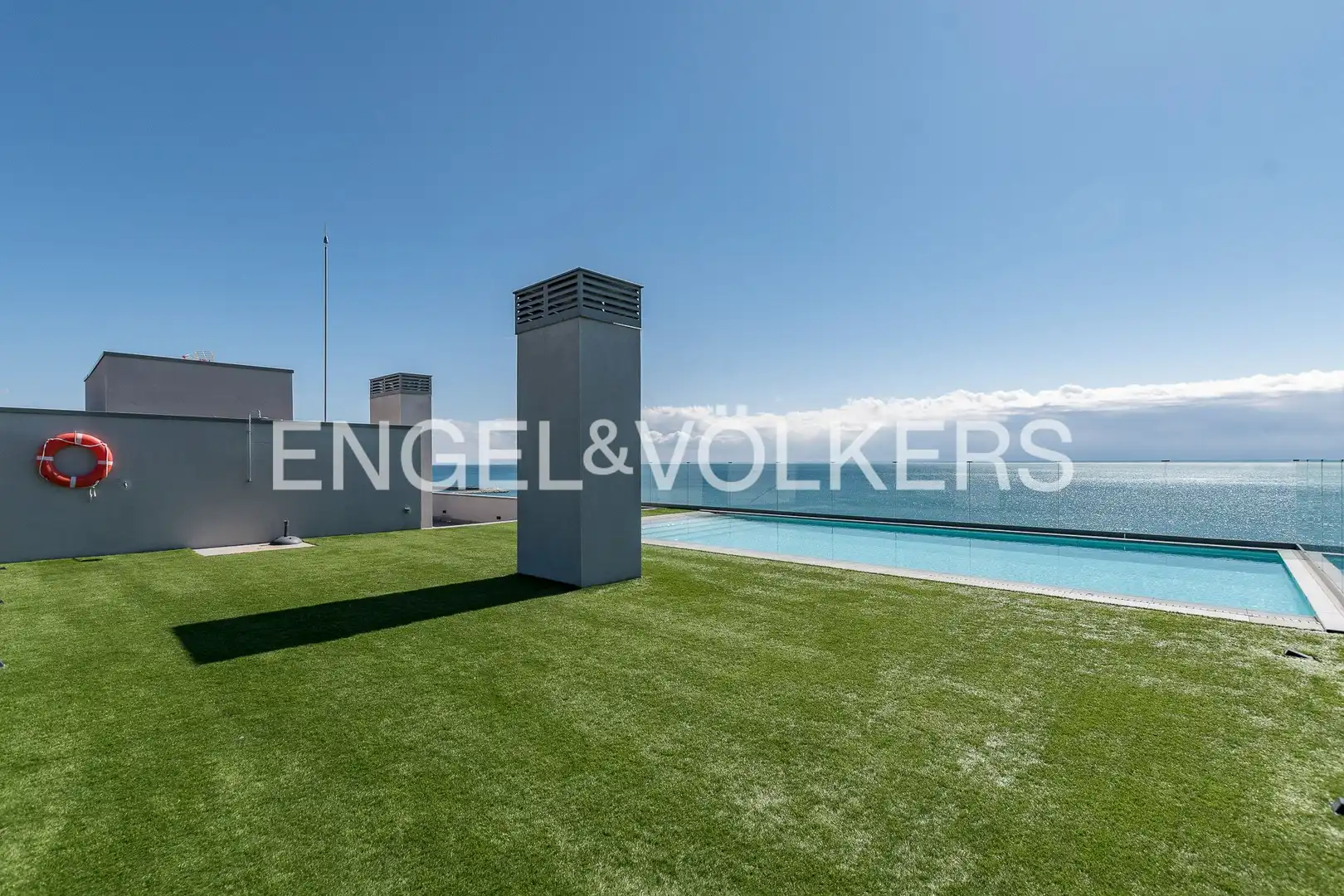 Piscina de Ático en venta en Mataró con Calefacción