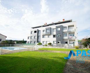 Vista exterior de Dúplex de lloguer en Santa Cruz de Bezana amb Calefacció, Terrassa i Piscina