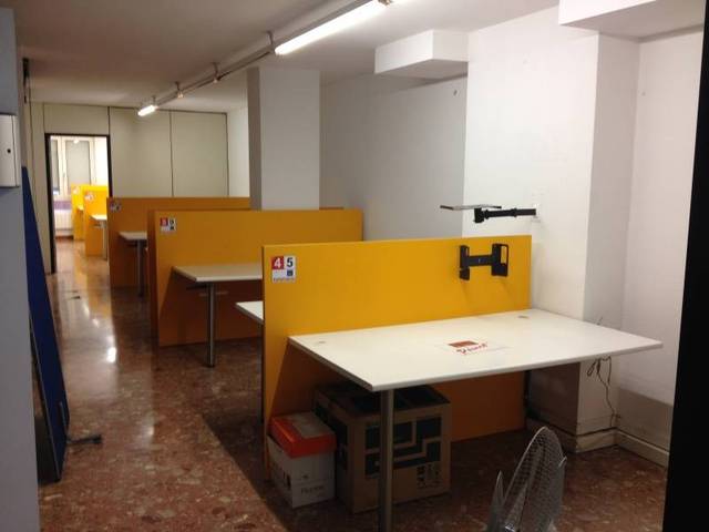 Oficina en Alquiler en Castilla - Hermida