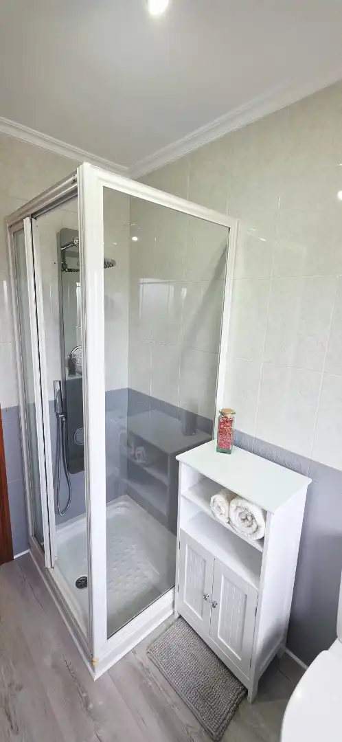Bathroom of Flat for rent in Gijón   with Heating, Parquet flooring and Furnished