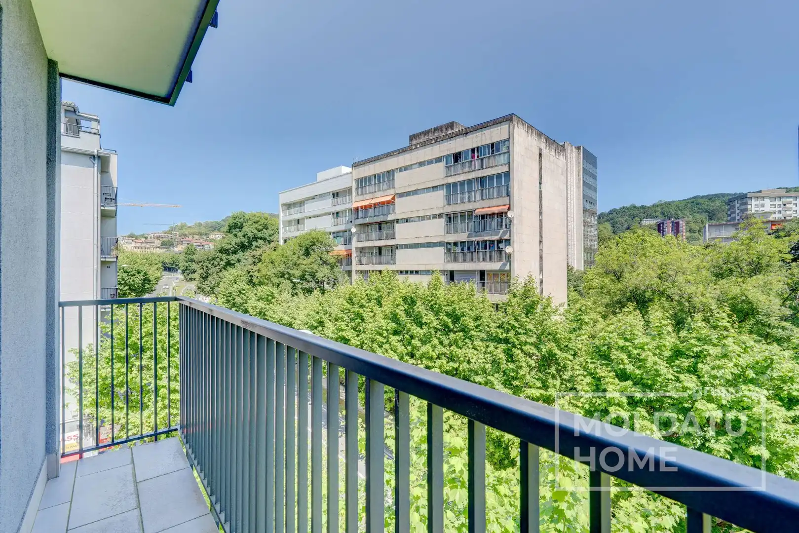 Außenansicht von Wohnung zum Verkauf in Donostia - San Sebastián  mit Heizung, Terrasse und Abstellraum