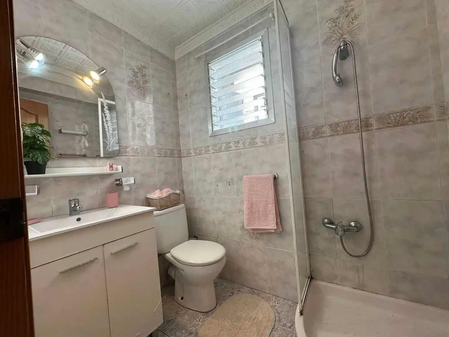 Bathroom of Flat for sale in Torrent  with Air Conditioner and Balcony