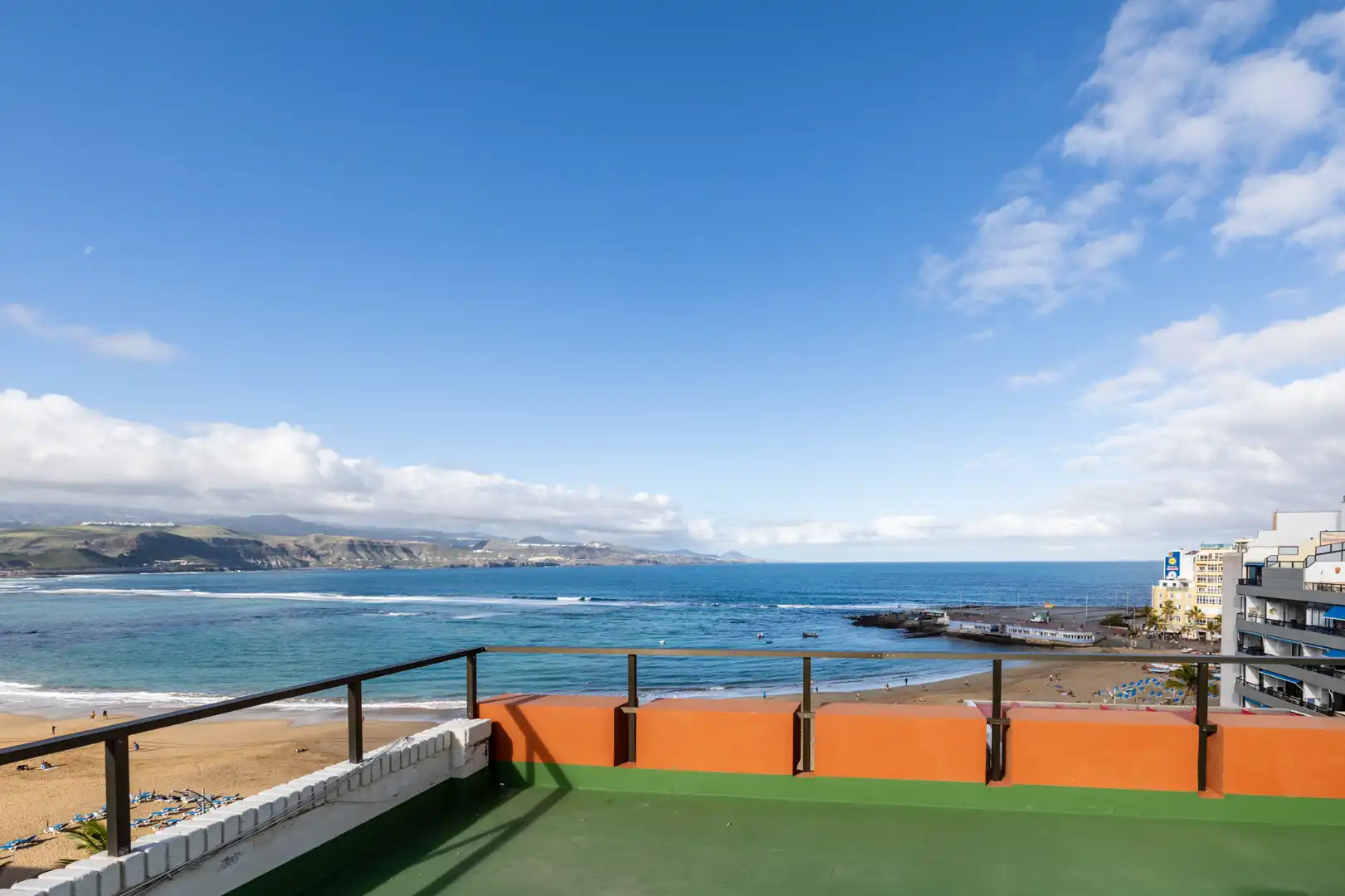 Außenansicht von Dachboden zum Verkauf in Las Palmas de Gran Canaria mit Klimaanlage, Terrasse und Möbliert