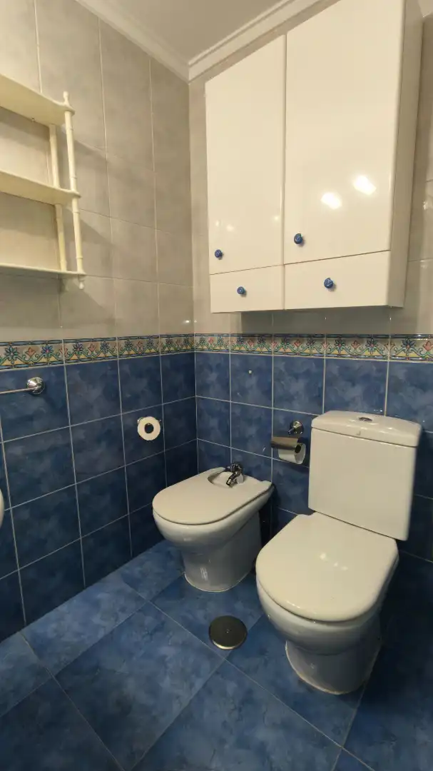 Baño de Piso en venta en Avilés con Calefacción, Parquet y Trastero