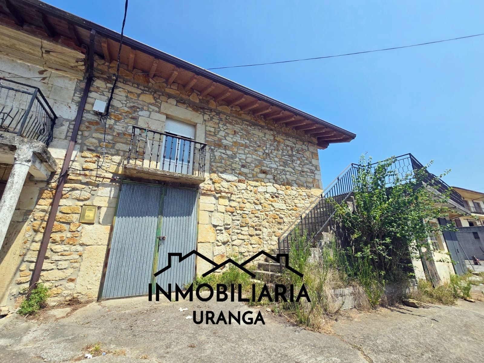 Vista exterior de Casa o xalet en venda en Voto amb Jardí privat i Terrassa