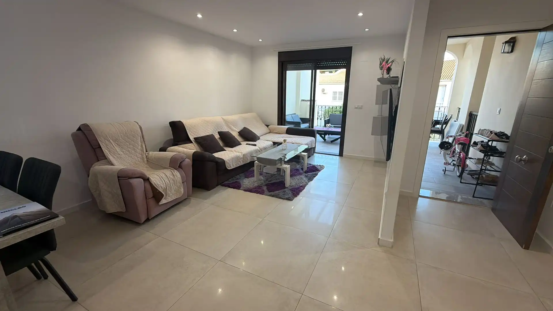 Sala de estar de Casa o chalet en venta en San Pedro del Pinatar con Aire acondicionado, Calefacción y Amueblado