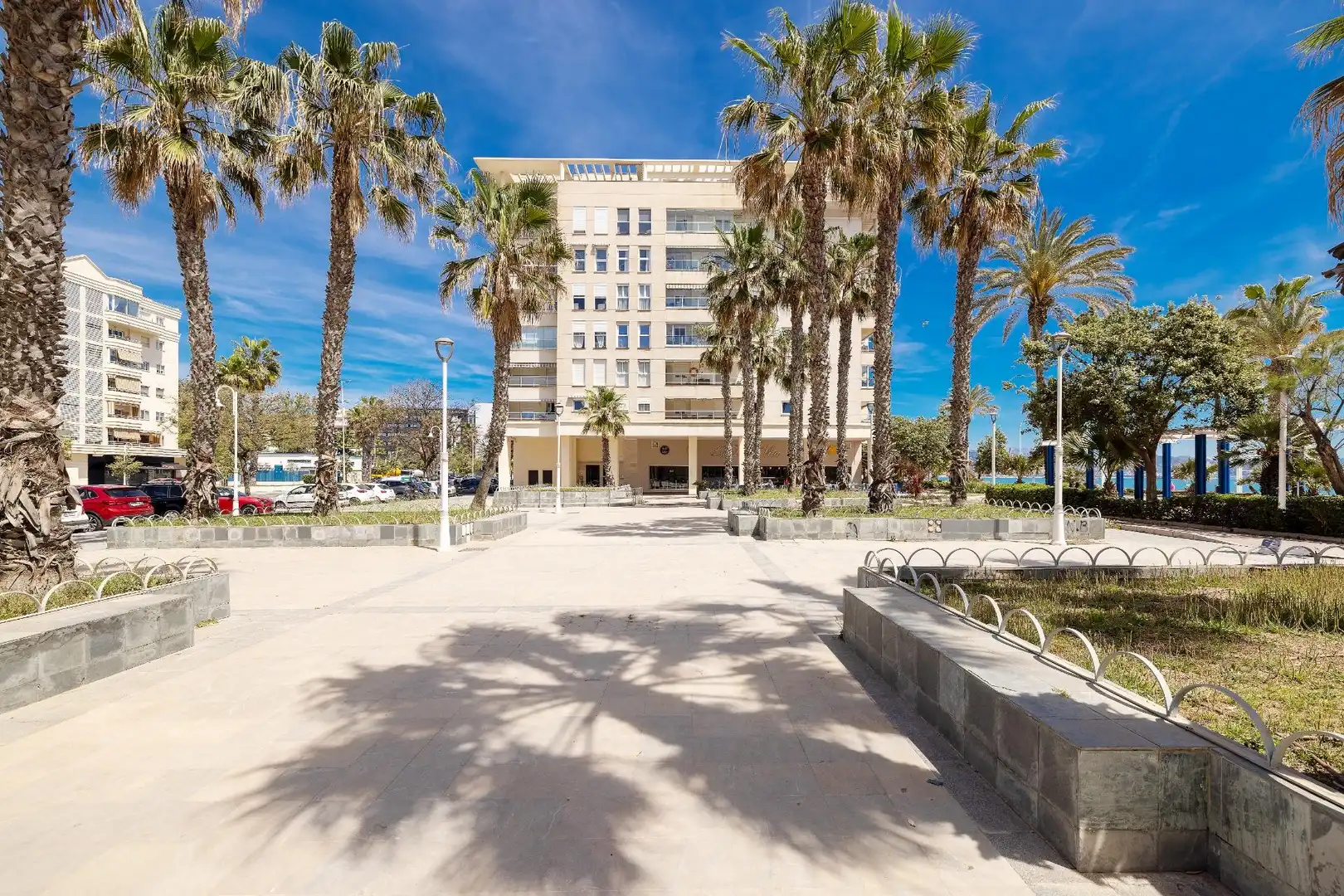 Vista exterior de Pis en venda en Málaga amb Aire condicionat, Calefacció i Jardí privat