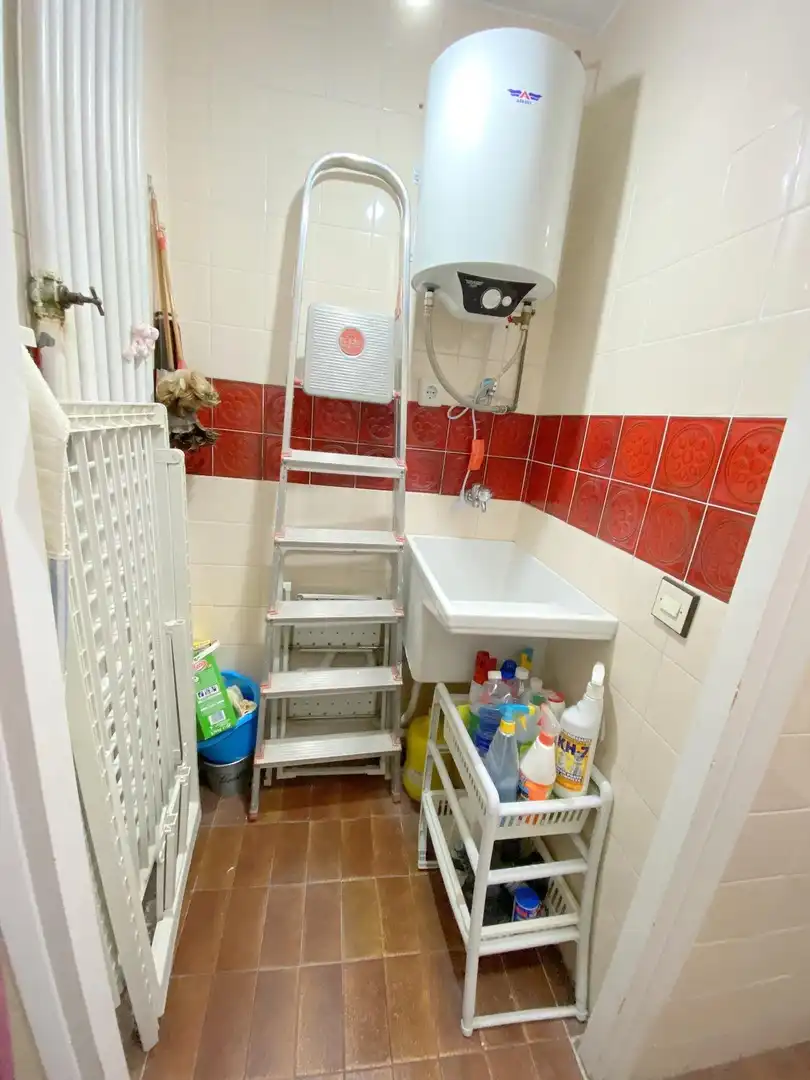Baño de Apartamento en venta en Barcelona con Terraza y Balcón