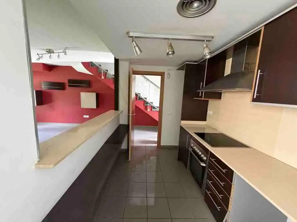 Casa bifamiliare con terrazza in vendita a Carrer dels Prats, imagen 13
