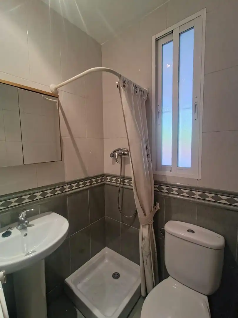 Badezimmer von Haus oder Chalet zur Miete in Viana de Cega mit Klimaanlage, Heizung und Privatgarten