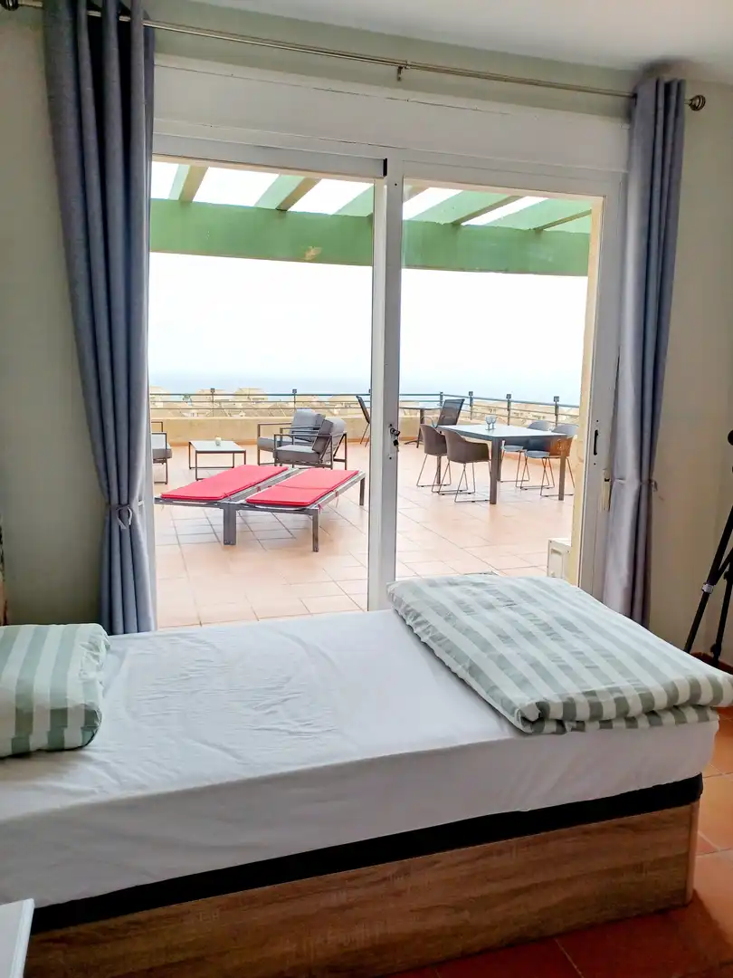 Apartamento con piscina en venta en La Alcaidesa, imagen 19