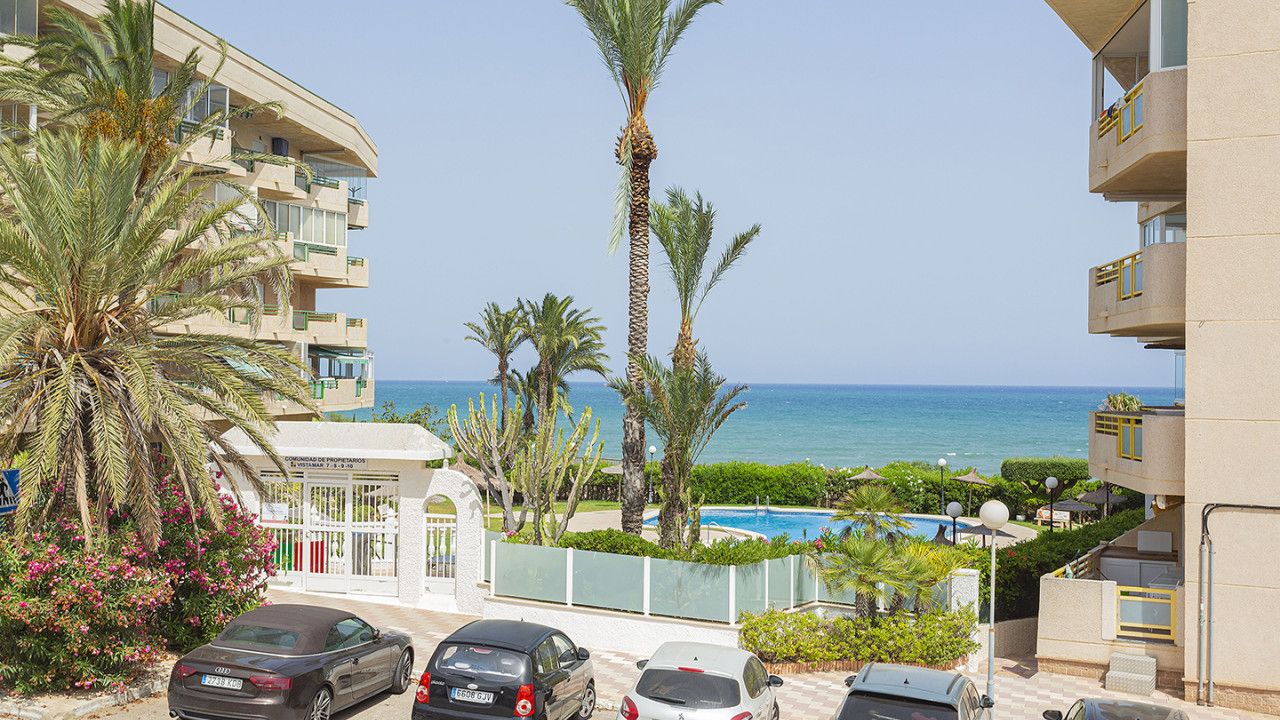 Schlafzimmer von Einfamilien-Reihenhaus zum Verkauf in Orihuela mit Klimaanlage, Heizung und Terrasse