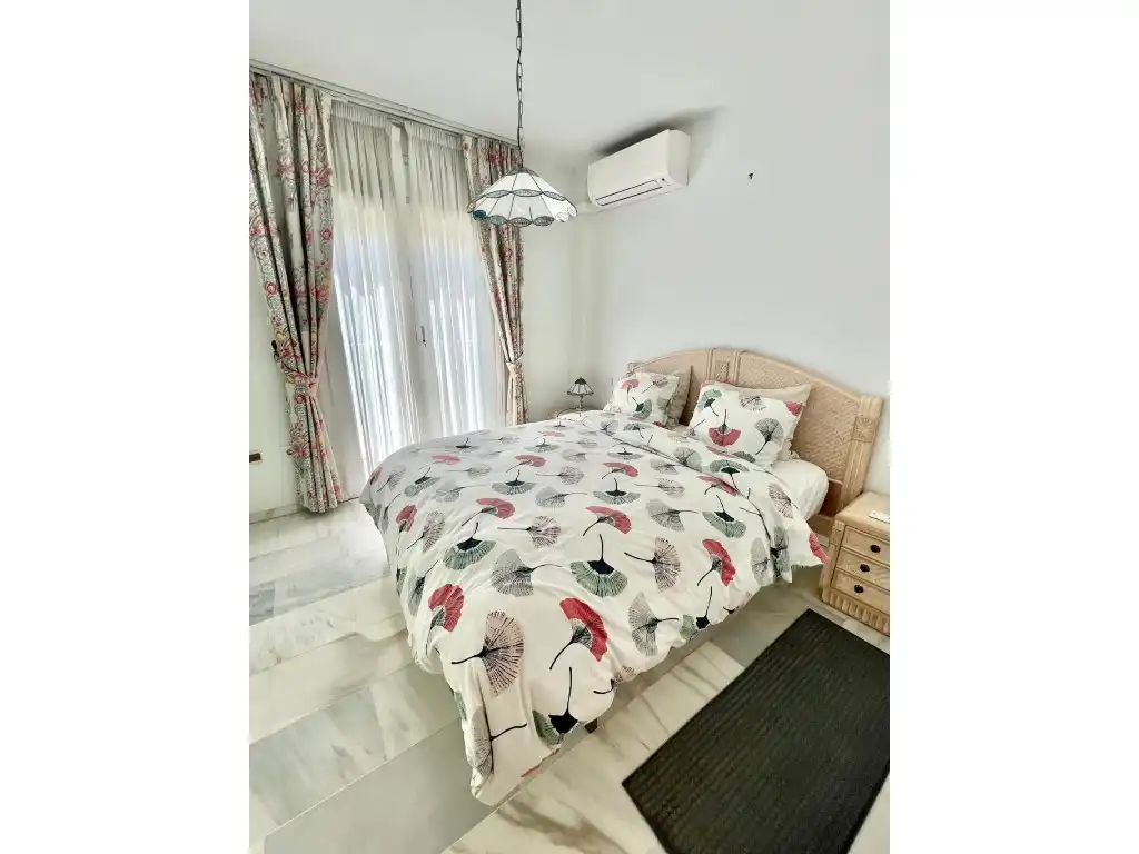 Flat for rent in N/A, Laguna Beach