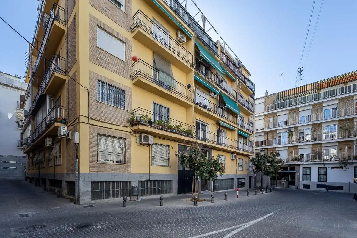 Vista exterior de Piso en venta en Granada con Terraza