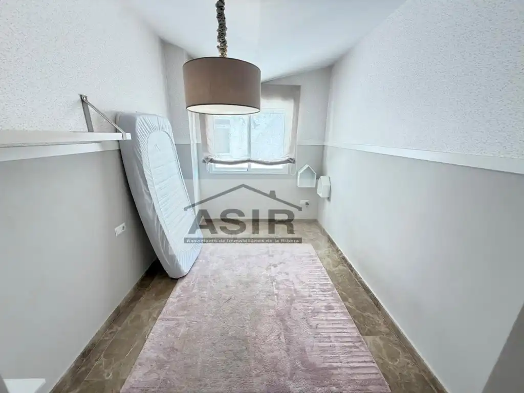Dachboden zur Miete in Calle Albuixarres, Albuixarres