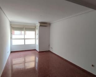 Bedroom of Flat for sale in Torrent  with Balcony