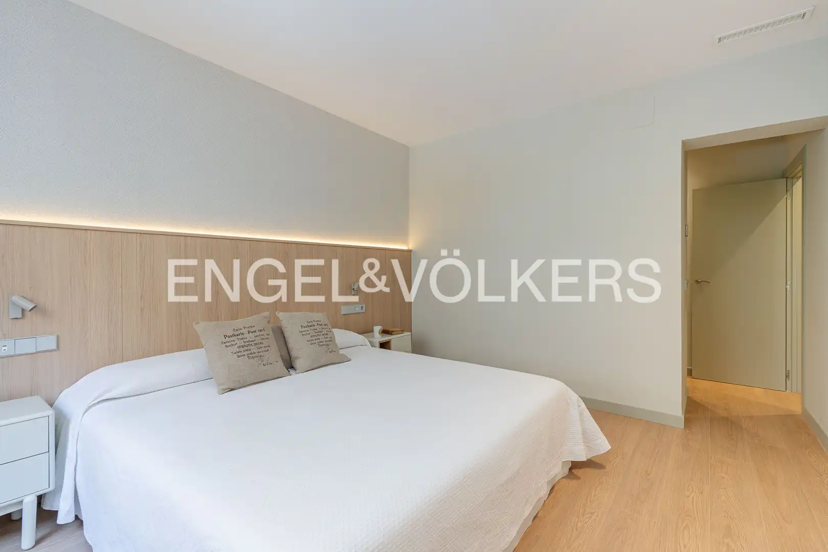 Schlafzimmer von Wohnung zum Verkauf in Madrid mit Klimaanlage und Heizung