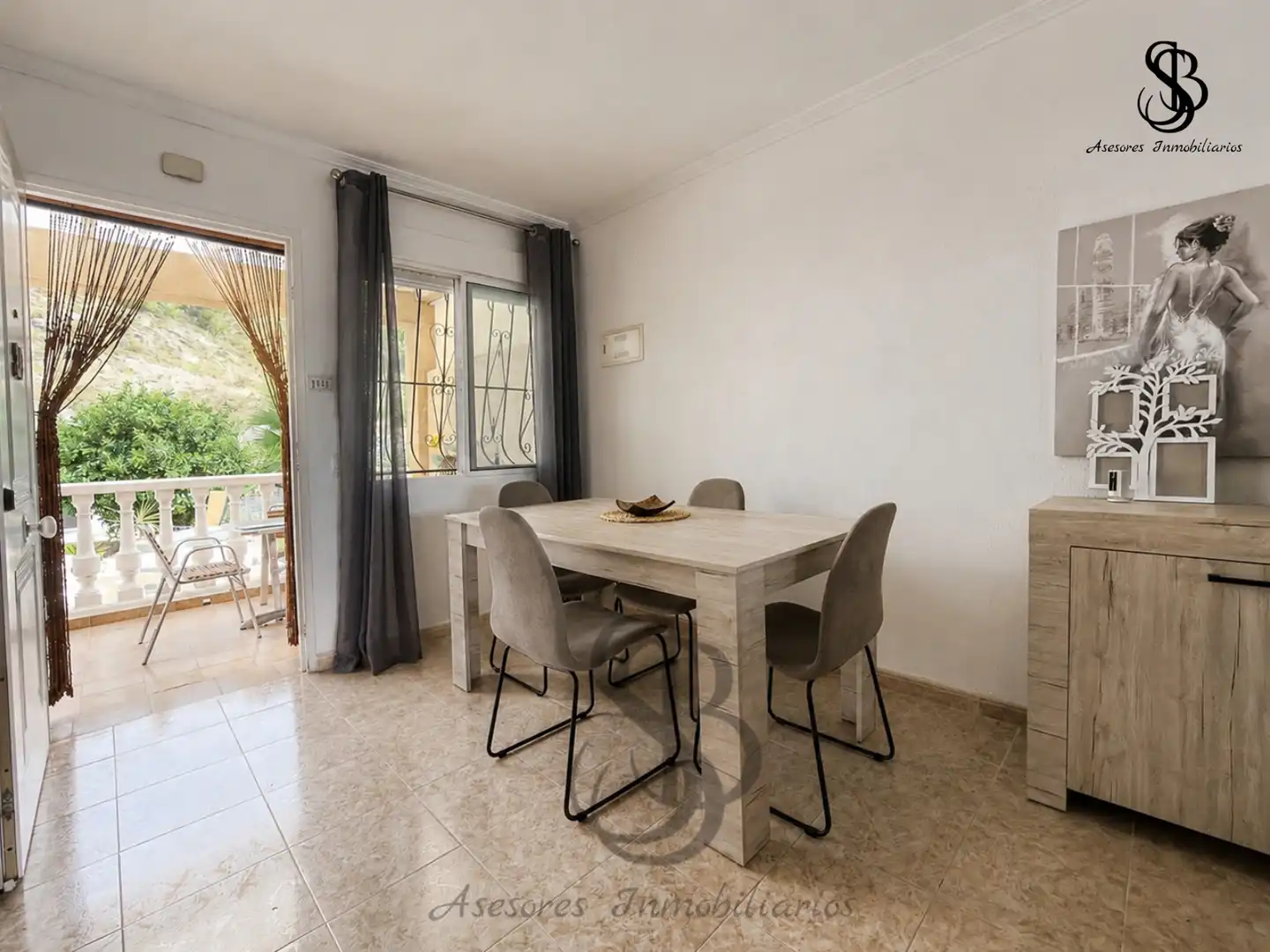 Comedor de Casa adosada en venta en Busot con Aire acondicionado, Calefacción y Jardín privado