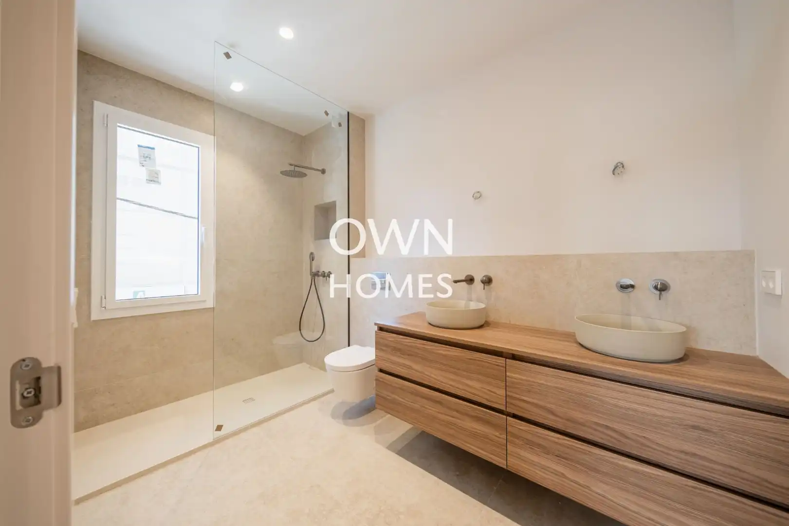 Bathroom of Flat for sale in Barcelona  with Air Conditioner, Heating and Private garden