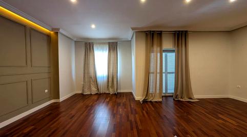 Photo 3 of Flat for sale in Menéndez Pelayo, Centro ciudad, Jaén