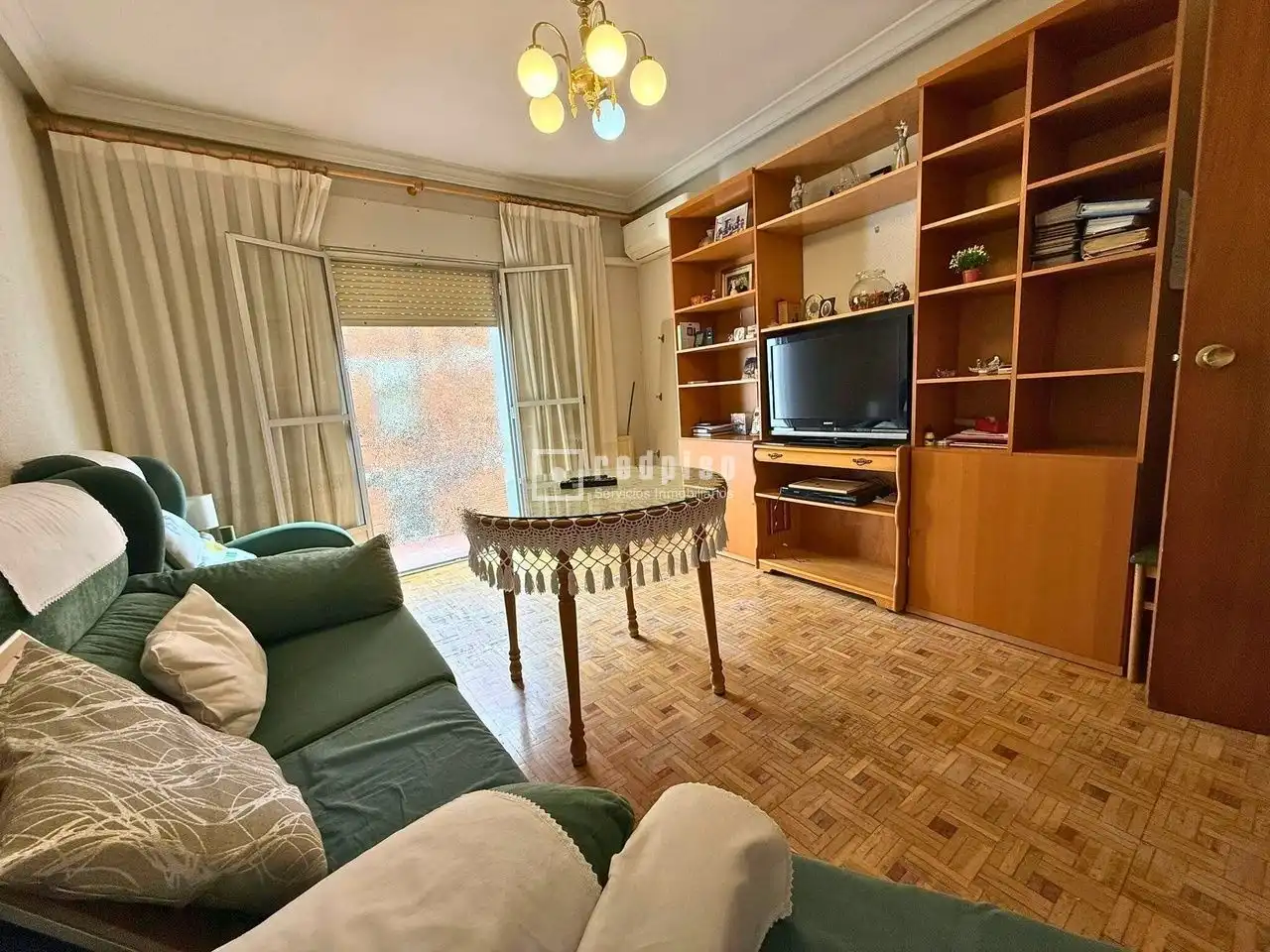 Sala de estar de Piso en venta en Madrid con Calefacción, Parquet y Terraza