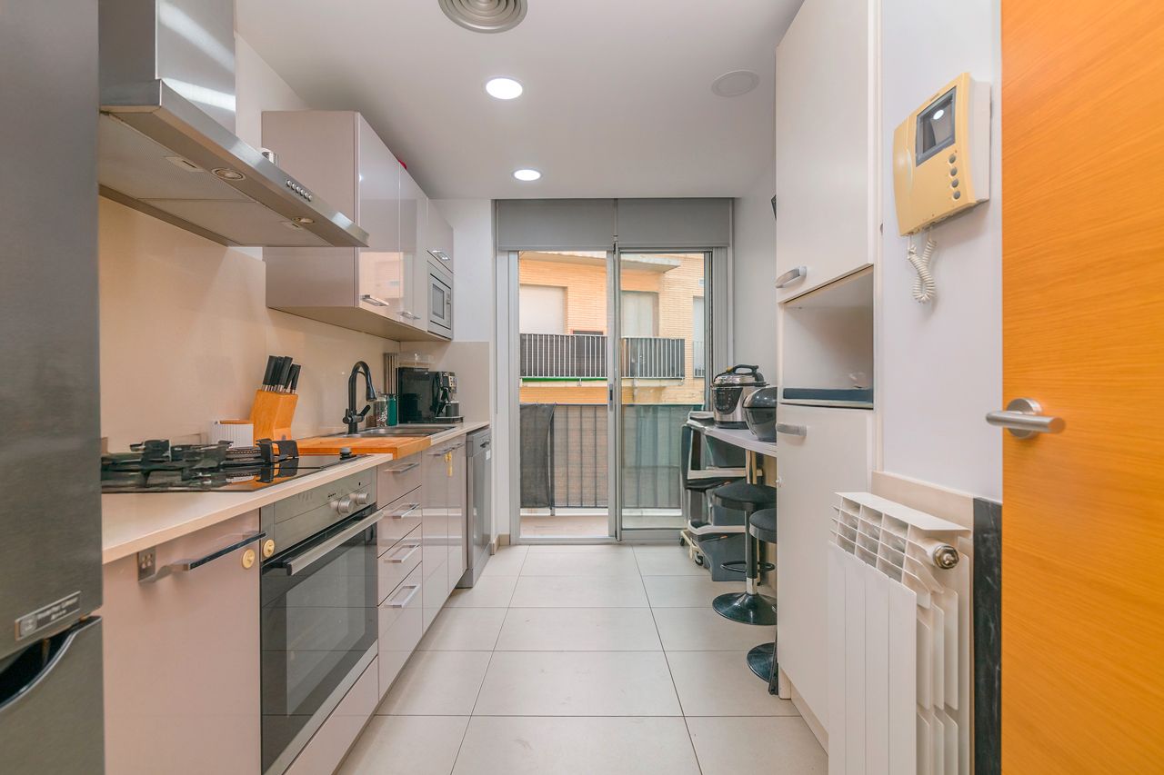 Kitchen of Flat for sale in Sant Boi de Llobregat  with Air Conditioner, Heating and Parquet flooring