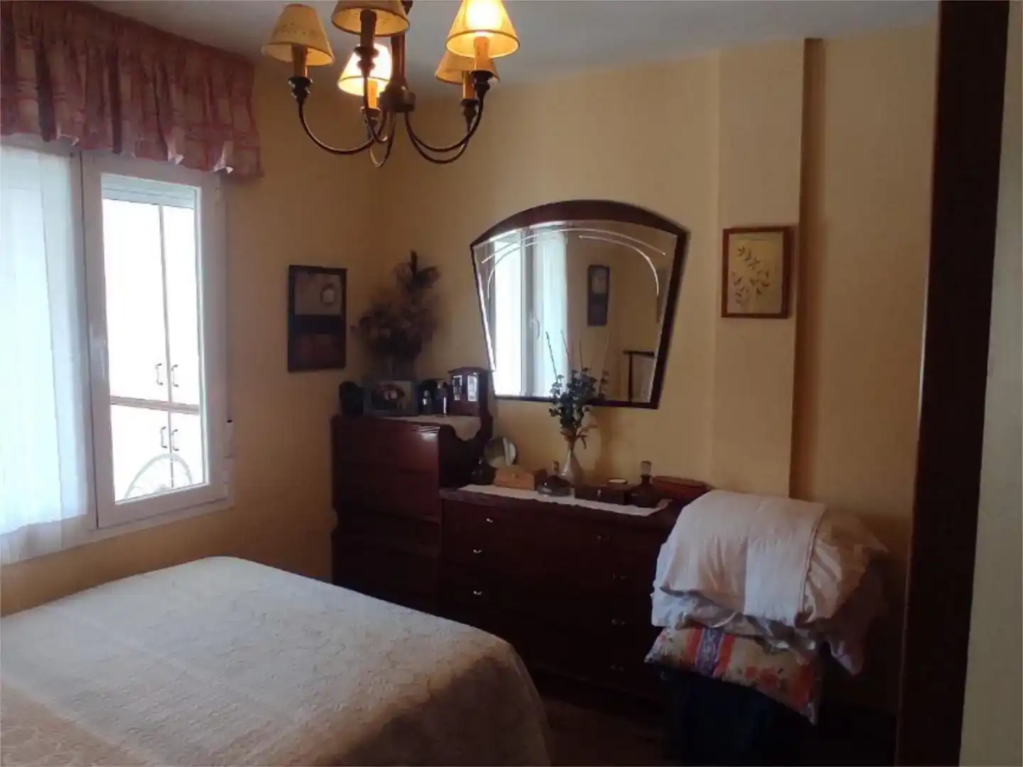 Schlafzimmer von Wohnung zum Verkauf in Trespaderne mit Parkett, Möbliert und Balkon