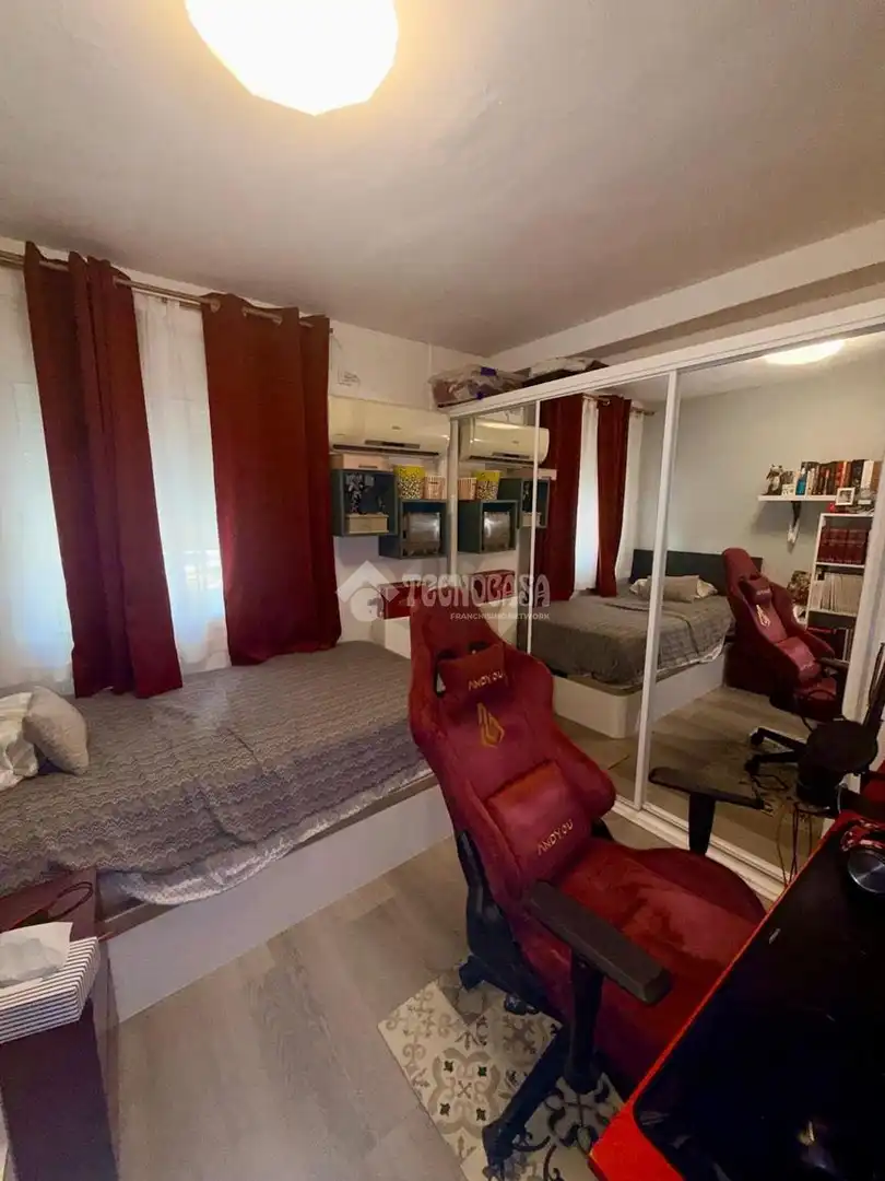 Bedroom of Flat for sale in Sevilla  with Heating