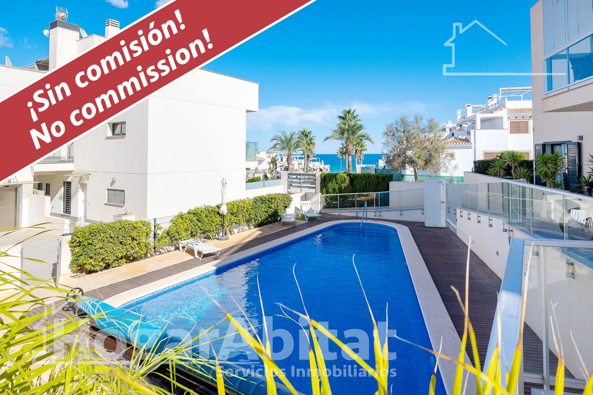Swimming pool of Flat for sale in Torrevieja  with Air Conditioner, Heating and Private garden
