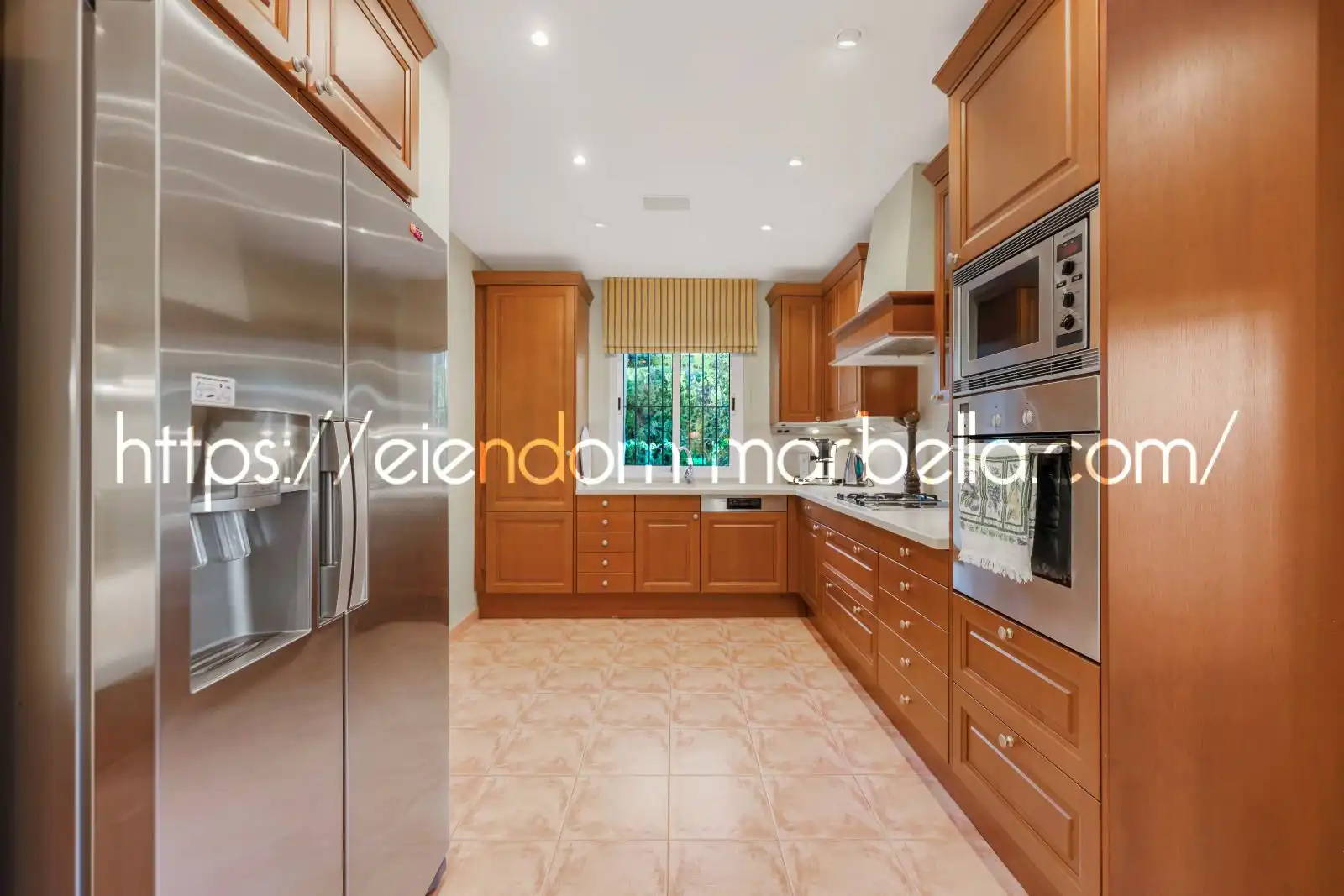 Küche von Haus oder Chalet zum Verkauf in Marbella mit Klimaanlage, Heizung und Privatgarten