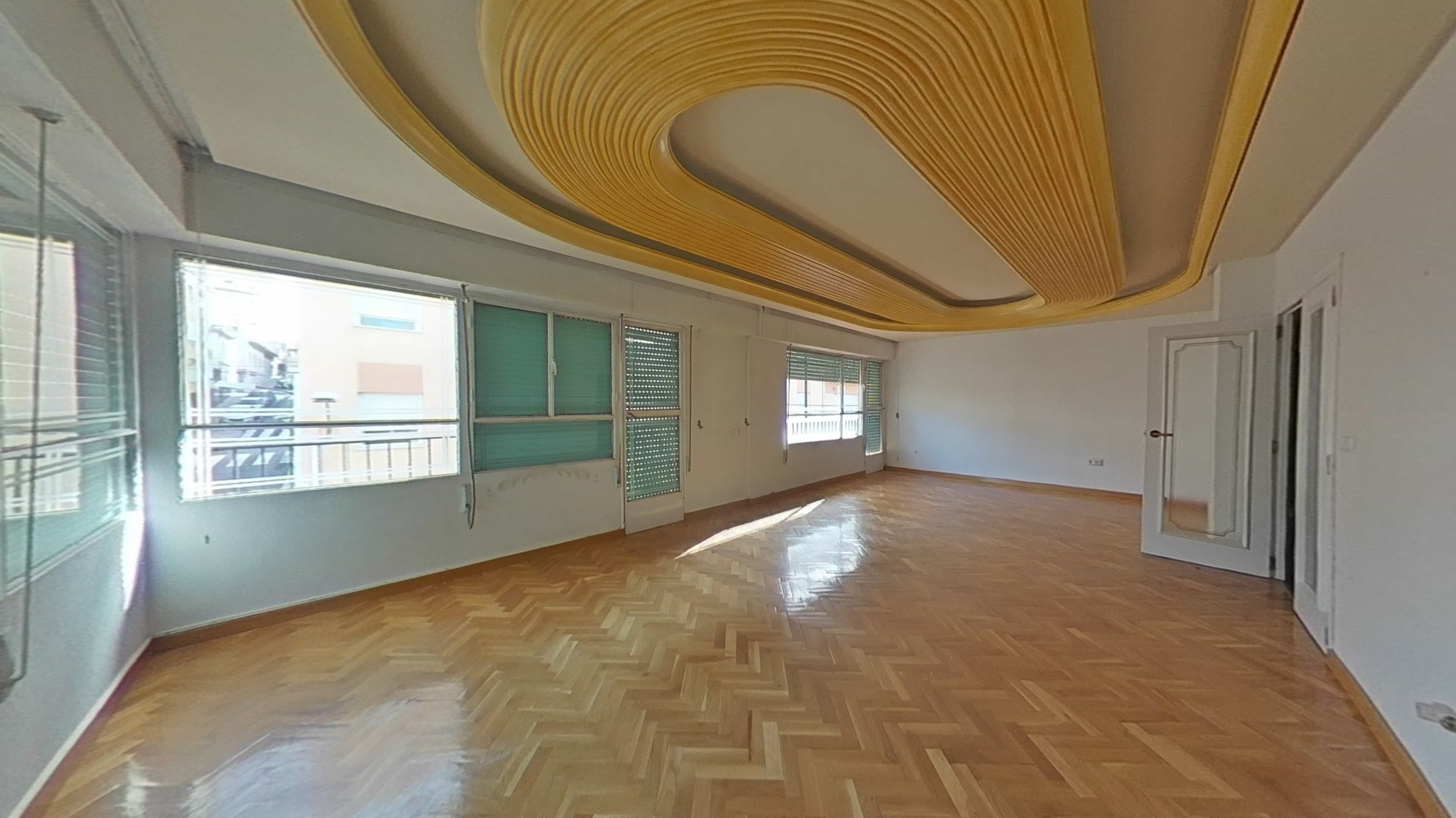 Building for sale in Onil