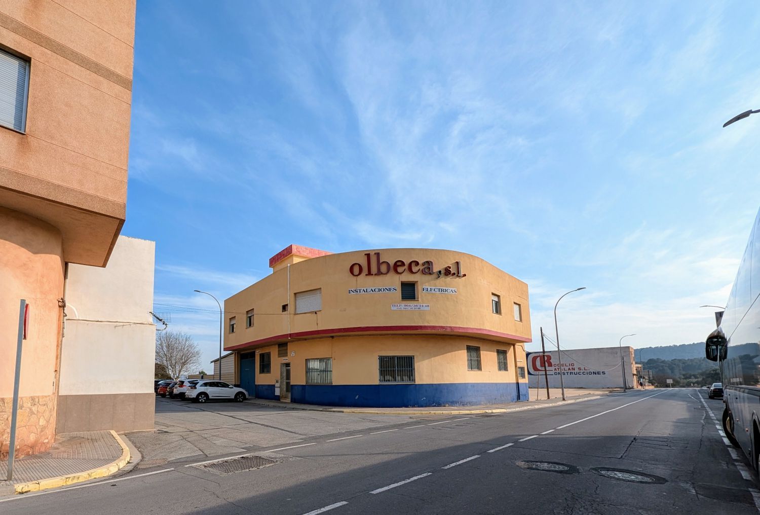 Vista exterior de Oficina en venda en L'Alcora amb Terrassa