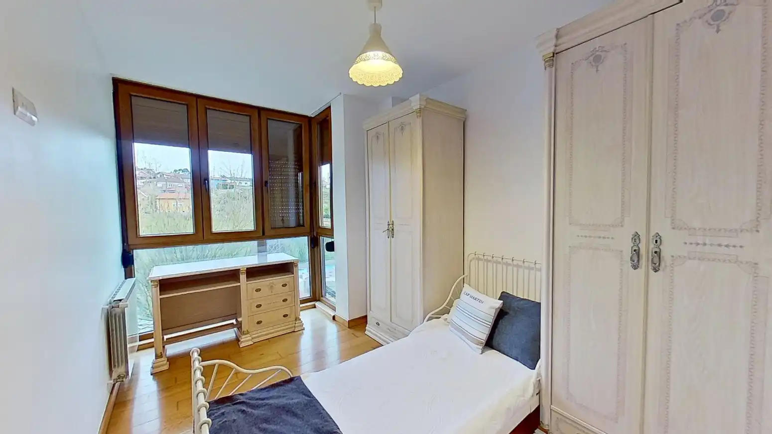 Habitación de Casa o chalet en venta en Santillana del Mar con Calefacción, Jardín privado y Parquet