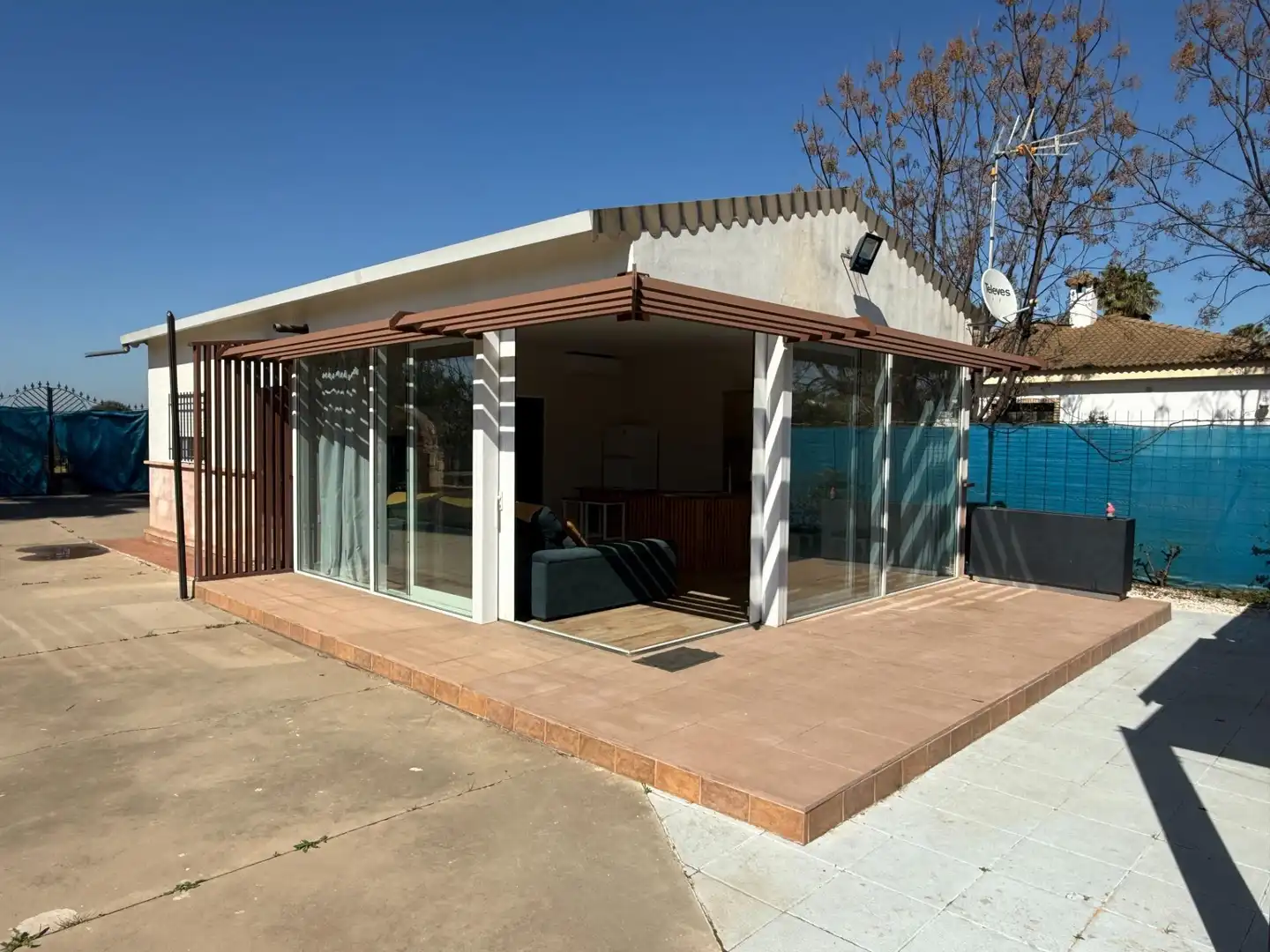 Vista exterior de Casa o xalet en venda en Córdoba amb Aire condicionat, Calefacció i Jardí privat