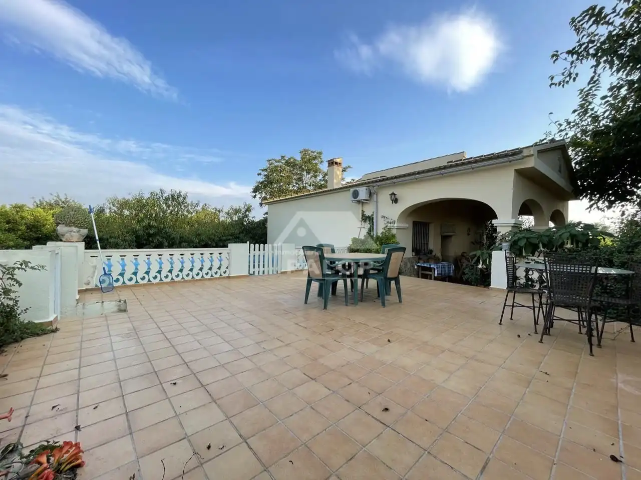 Terraza de Finca rústica en venta en La Pobla Llarga con Aire acondicionado, Jardín privado y Terraza