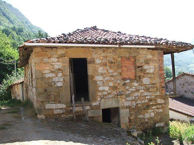 Casa-chalet en Venta en Ponga